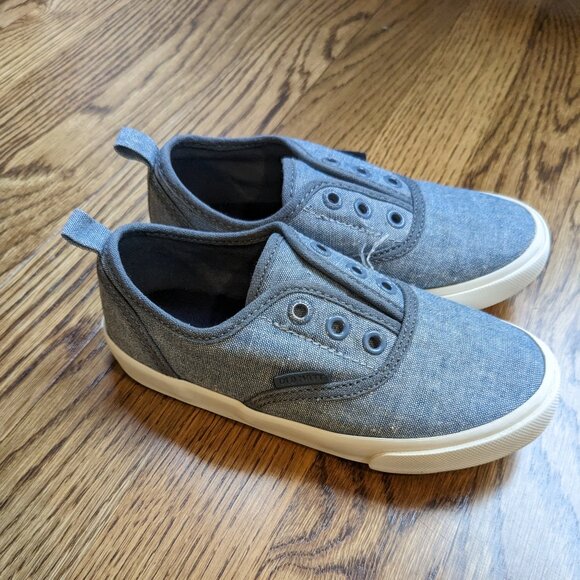 Toddler Girl Old Navy chambray slip on shoes size 9 - Picture 1 of 9